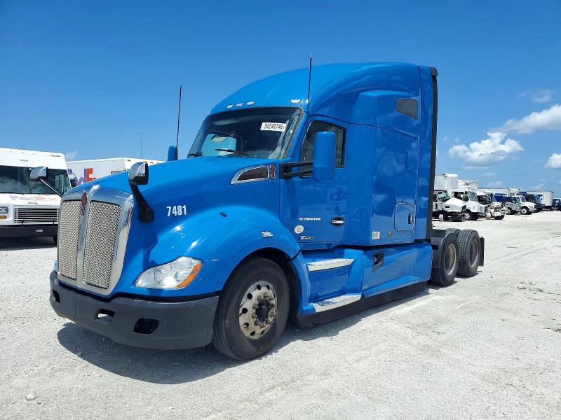 2020 Kenworth All other VIN 1XKYDP9XXLJ317481 COPART salvage auction — NORMAL WEAR, CT, sold $8,300 on 2026-07-22 (photo 2)