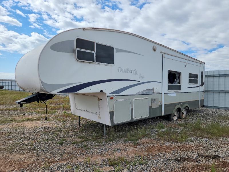 2005 Keystone Keystone VIN 4YDF28F245G910676 COPART salvage auction — BURN, NR, sold $2 on 2026-08-07 (photo 2)