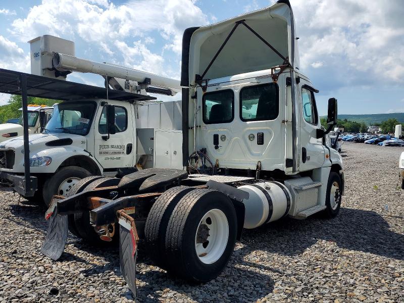 2016 Freightliner All other VIN 1FUBGDDV3GLHF7346 COPART salvage auction — MECHANICAL, CT, sold $3,100 on 2026-07-08 (photo 4)