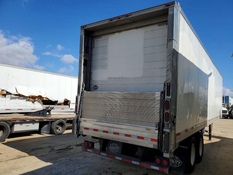 2021 Utility All models VIN 1UYVS2369M2200902 COPART salvage auction — MINOR DENT/SCRATCHES, CA - DIS/DLR/EXP ONLY CLEAN TITLE, sold $5,900 on 2026-07-07 (photo 4)