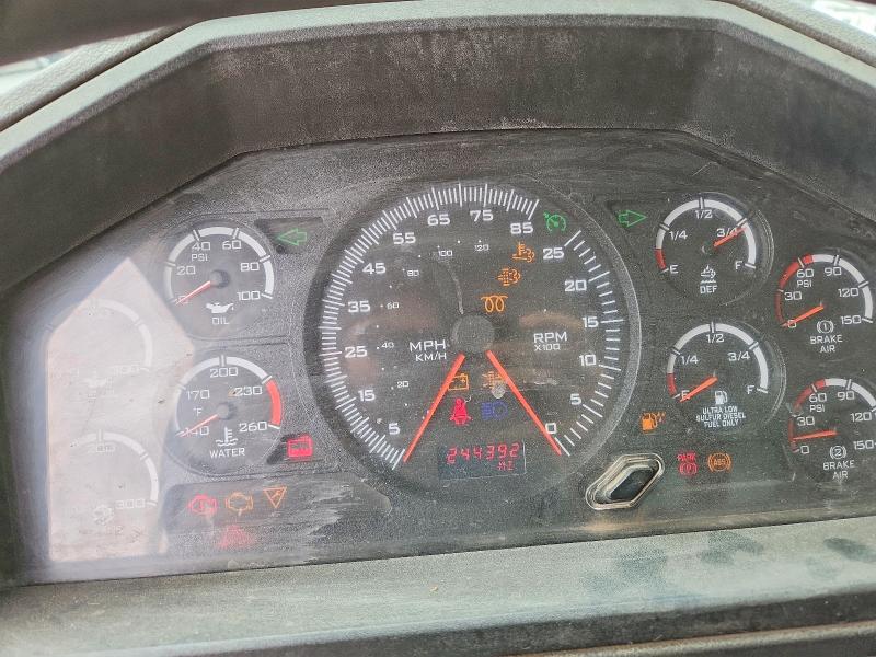2015 Caterillar All other VIN 3HTJGTKT7FN708953 COPART salvage auction — MINOR DENT/SCRATCHES, AR - CERTIFICATE OF TITLE (P), sold $26,200 on 2026-07-13 (photo 8)