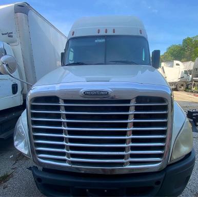 2018 Freigliner All other VIN 1FUJGLDR7JLKA8701 COPART salvage auction — MINOR DENT/SCRATCHES, CT, sold $3,150 on 2026-07-07 (photo 6)
