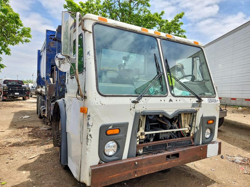 2009 Mack All other VIN 1M2AU02C19M003135 COPART salvage auction — FRONT END, CD, sold $900 on 2026-07-29 (photo 1)
