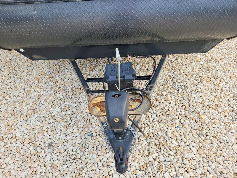 2015 Foresriver Lacrosse VIN 5ZT2LCXB2FB005768 COPART salvage auction — WATER/FLOOD, TX - SALVAGE TITLE-FLOOD DAMAGE, sold $4,650 on 2026-07-06 (photo 7)