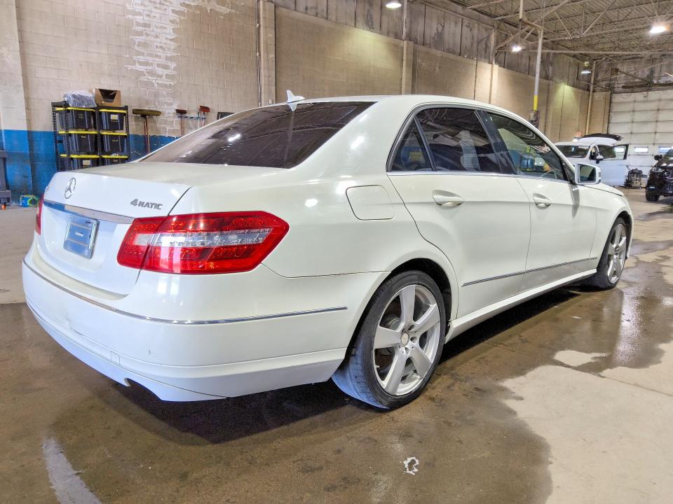 2010 Mercedes-benz E-class VIN WDDHF8HB8AA142703 COPART salvage auction — MINOR DENT/SCRATCHES, Oh - Cert Of Title-Repossession, sold $1,750 on 2026-07-02 (photo 3)
