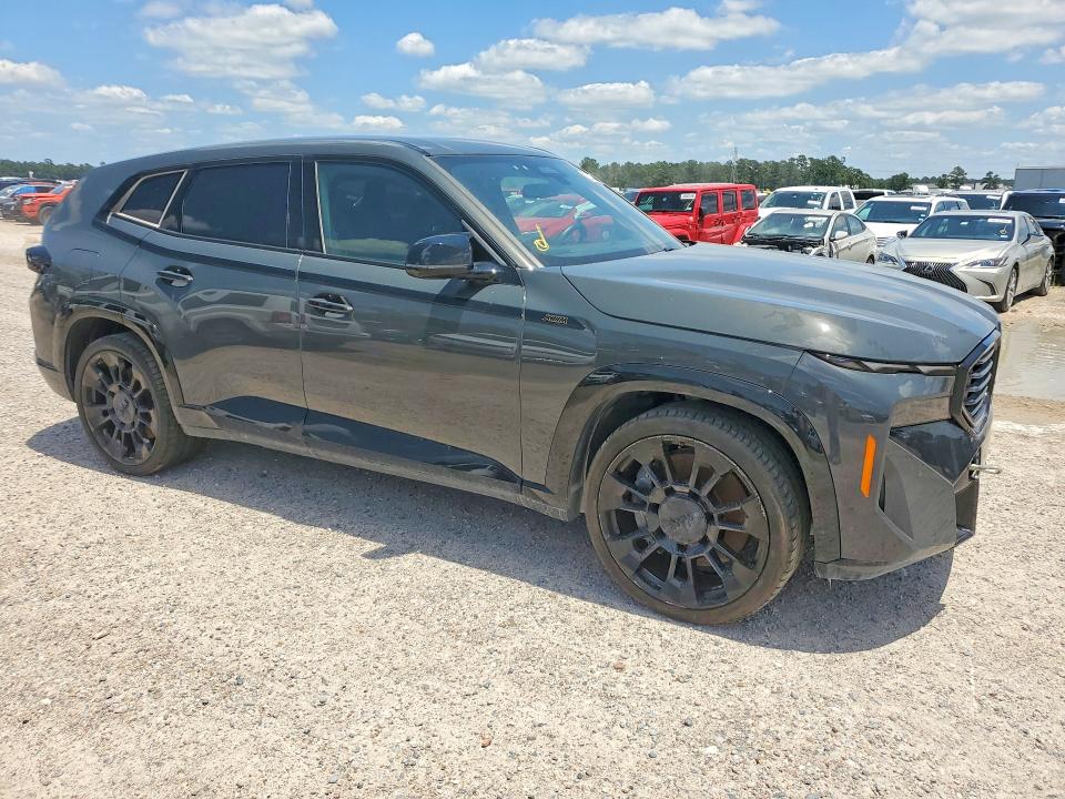 2025 BMW Xm VIN 5YM23CS06S9Z37228 COPART salvage auction — WATER/FLOOD, Nj - Cert Of Title-Salvage Flood, sold $106,000 on 2026-07-28 (photo 4)