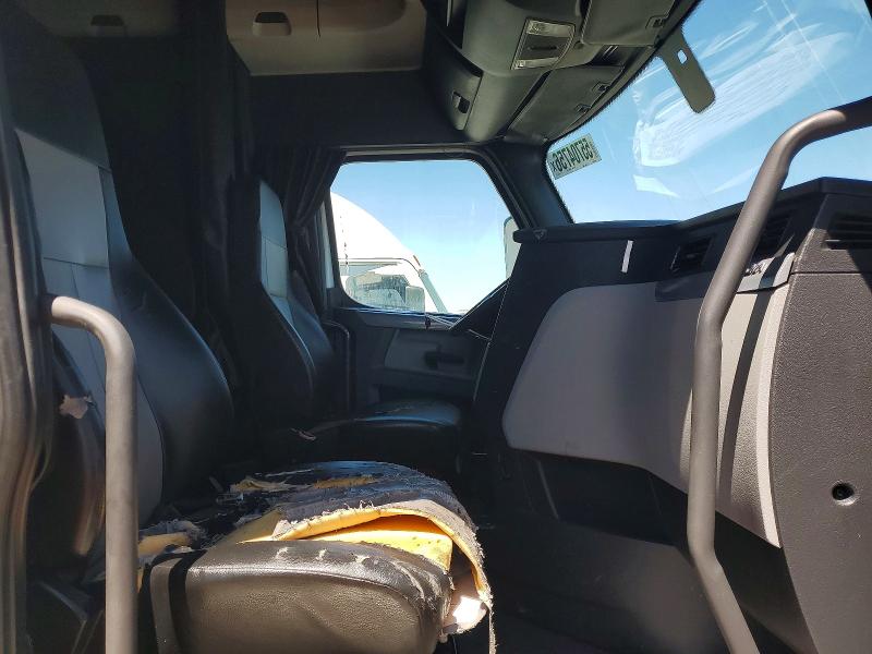 2019 Freightliner All other VIN 3AKJHHDR1KSKB6177 COPART salvage auction — NORMAL WEAR, DV, sold $20,000 on 2026-07-27 (photo 5)