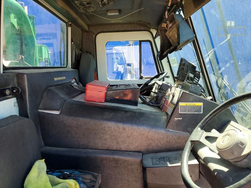 2011 Mack All models VIN 1M2AU02C2BM005501 COPART salvage auction — MECHANICAL, Ca - Clean Title Export Only (P), sold $1,050 on 2026-07-06 (photo 6)