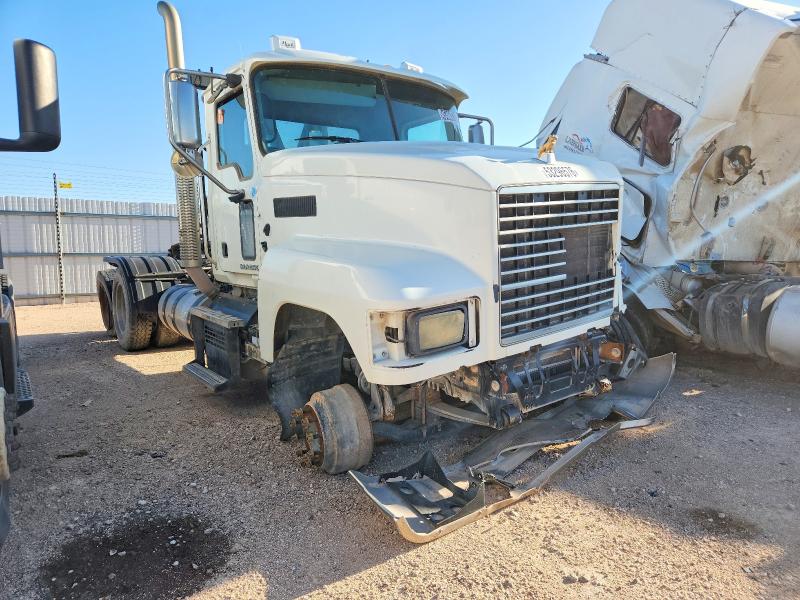 2018 Mack All other VIN 1M1AN09Y3JM027265 COPART salvage auction — FRONT END, OK - CERTIFICATE OF TITLE, sold $10 on 2026-07-07 (photo 1)