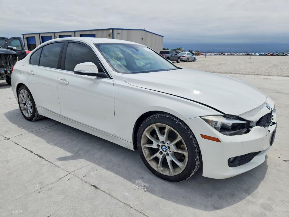 2015 BMW 3 series VIN WBA3B1G56FNT63555 COPART salvage auction — FRONT END, Tx - Certificate Of Title, sold $175 on 2026-07-03 (photo 4)