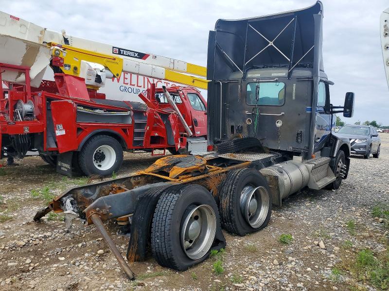 2024 Kenworth All other VIN 1XKYDP9X3RJ348970 COPART salvage auction — BURN, IL - SALVAGE CERTIFICATE, sold $15,100 on 2026-07-20 (photo 4)
