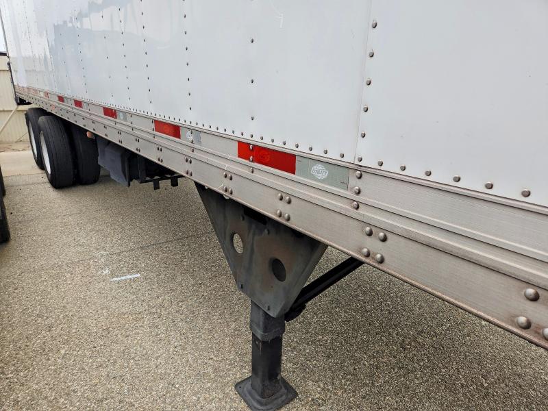 2021 Utility All models VIN 1UYVS2362M2200904 COPART salvage auction — MINOR DENT/SCRATCHES, CA - DIS/DLR/EXP ONLY CLEAN TITLE, sold $4,150 on 2026-07-07 (photo 5)