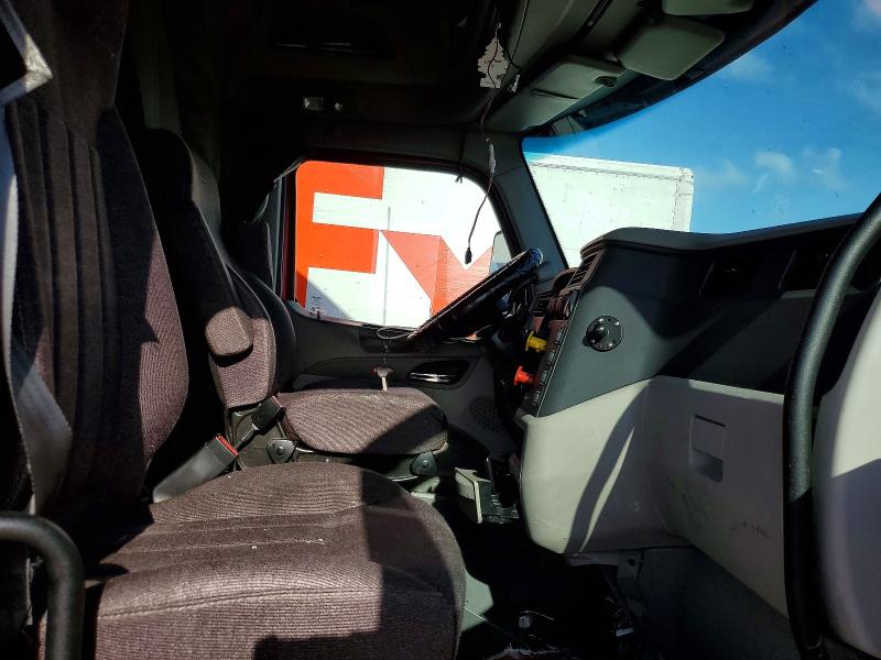 2019 Peterbilt All other VIN 1XPBD49X0KD628557 COPART salvage auction — FRONT END, FL - CERT OF TITLE SLVG REBUILDABLE, sold $4,400 on 2026-07-09 (photo 5)