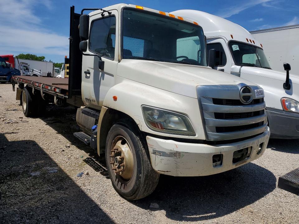 2015 Hino All other VIN 5PVNE8JV4F4S53744 COPART salvage auction — MINOR DENT/SCRATCHES, CT, sold $2,700 on 2026-07-14 (photo 4)
