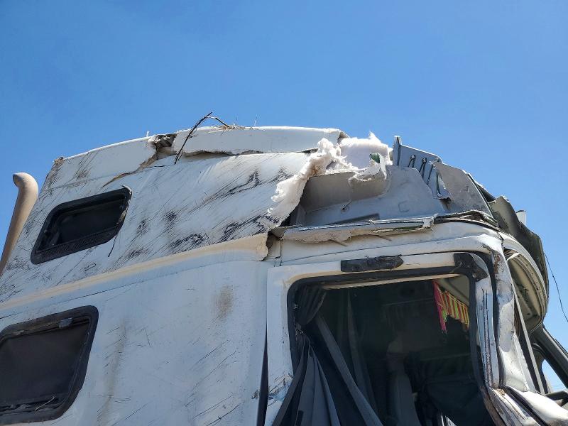 2021 Volv Vn VIN 4V4NC9EH8MN275676 COPART salvage auction — ROLLOVER, SC, sold $9,700 on 2026-07-14 (photo 9)