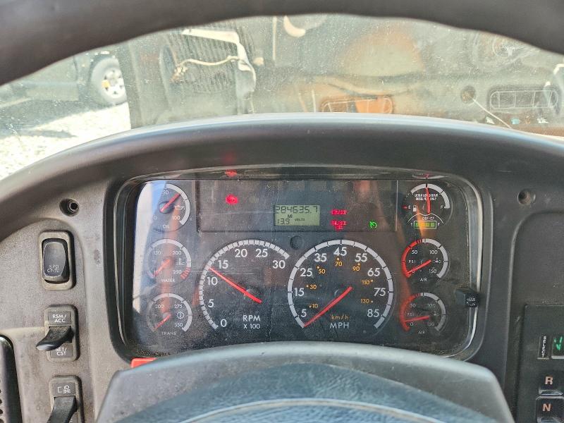 2012 Freightliner M2 VIN 1FVHCYBS8CHBJ2520 COPART salvage auction — MINOR DENT/SCRATCHES, FL - CERTIFICATE OF DESTRUCTION, sold $4,000 on 2026-09-22 (photo 8)
