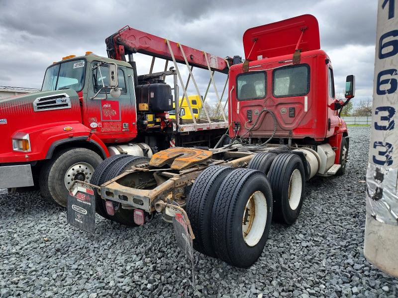 2011 Freigliner All other VIN 1FUJGEDV7BSBB1520 COPART salvage auction — SIDE, MI - DEALER ONLY CLEAN TITLE (P), sold $2,000 on 2026-07-31 (photo 4)