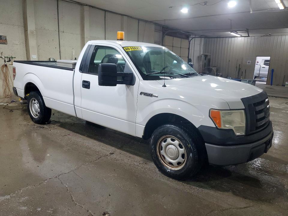 2010 Ford F150 VIN 1FTMF1CW9AKC33113 COPART salvage auction — MINOR DENT/SCRATCHES, Tn - Certificate Of Title, sold $1,050 on 2026-07-02 (photo 4)