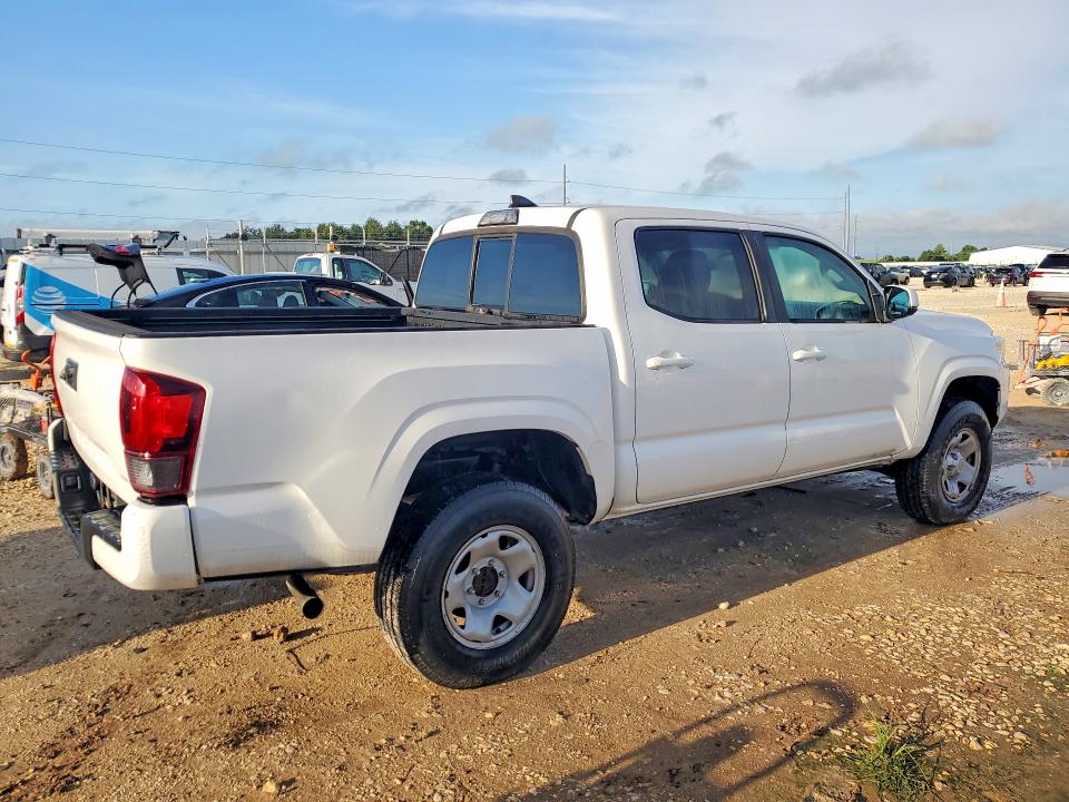 2019 Toyota Tacoma VIN 5TFAX5GN6KX164250 COPART salvage auction — NORMAL WEAR, CT, sold $8,700 on 2026-07-21 (photo 3)