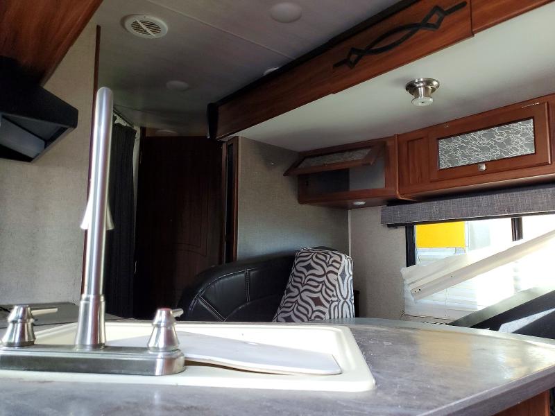 2018 Heartland rv Mallard n VIN 5SFNB2927JE348556 COPART salvage auction — VANDALISM, VA - CERT OF TITLE - SALVAGE, sold $7,000 on 2026-07-16 (photo 6)