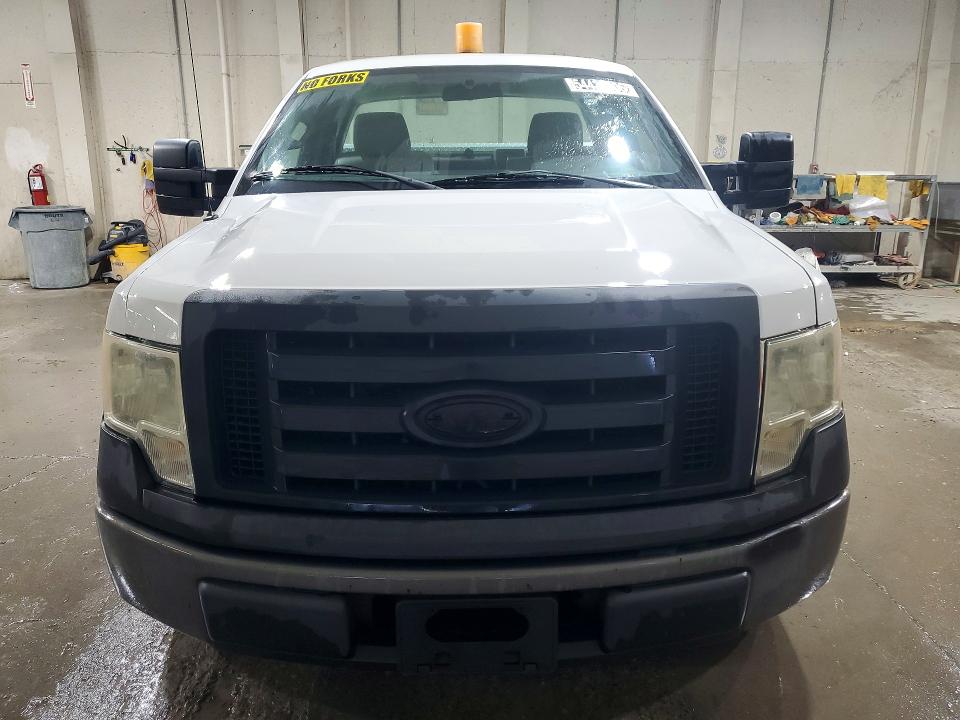 2010 Ford F150 VIN 1FTMF1CW9AKC33113 COPART salvage auction — MINOR DENT/SCRATCHES, Tn - Certificate Of Title, sold $1,050 on 2026-07-02 (photo 5)