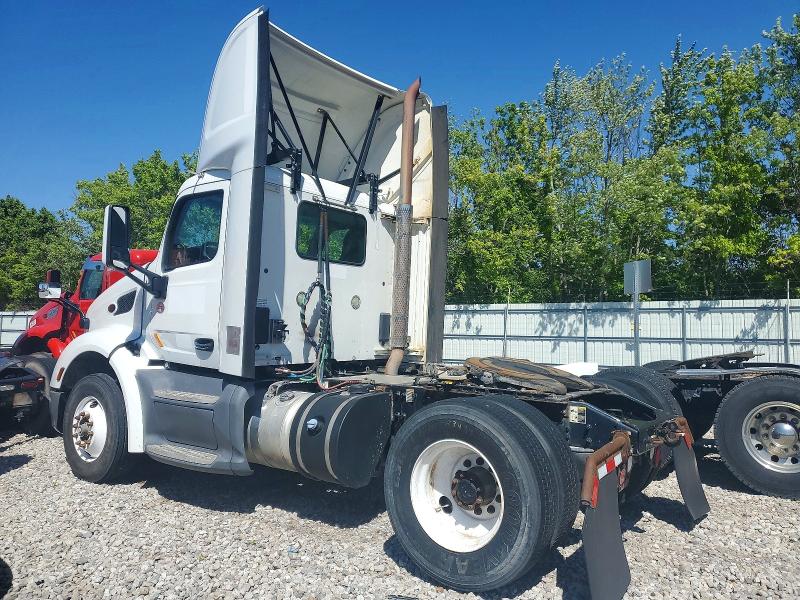 2016 Peterbilt All other VIN 1XPBA48X5GD354421 COPART salvage auction — NORMAL WEAR, IN - CERTIFICATE OF TITLE, sold $5,700 on 2026-07-10 (photo 3)