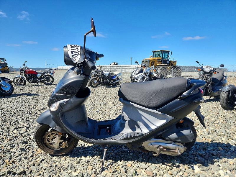 2012 Genuine scooter co. Scooter VIN RFVPAC20XC1011487 COPART salvage auction — FRONT END, CA - SALVAGE CERTIFICATE, sold $10 on 2026-07-23 (photo 3)