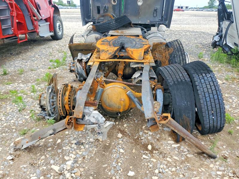 2024 Kenworth All other VIN 1XKYDP9X3RJ348970 COPART salvage auction — BURN, IL - SALVAGE CERTIFICATE, sold $15,100 on 2026-07-20 (photo 9)