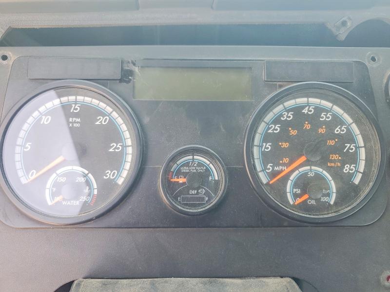 2016 Freightliner All other VIN 3AKBGADV3GSHB2460 COPART salvage auction — MINOR DENT/SCRATCHES, CT, sold $525 on 2026-07-28 (photo 8)