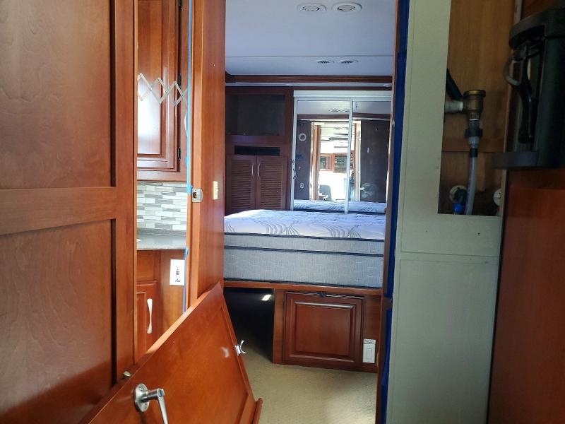 2007 Fleetwood All other VIN 4UZACJDC17CY18377 COPART salvage auction — MINOR DENT/SCRATCHES, TX - CERTIFICATE OF TITLE, sold $4,550 on 2026-07-28 (photo 6)
