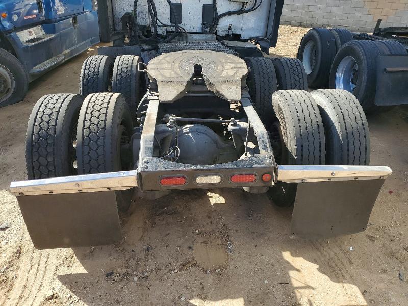 2017 Peterbilt All other VIN 1XPBD49X2HD392907 COPART salvage auction — ALL OVER, IN - CERT OF TITLE-SALVAGE TITLE (P), sold $2,050 on 2026-07-23 (photo 9)