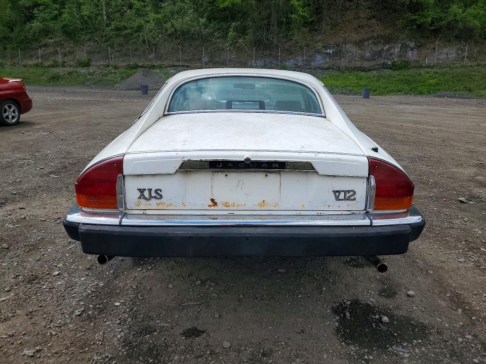 1986 Jaguar Xjs VIN SAJNV5843GC133258 COPART salvage auction — MINOR DENT/SCRATCHES, Ny - Certificate Of Title, sold $3,900 on 2026-07-21 (photo 6)