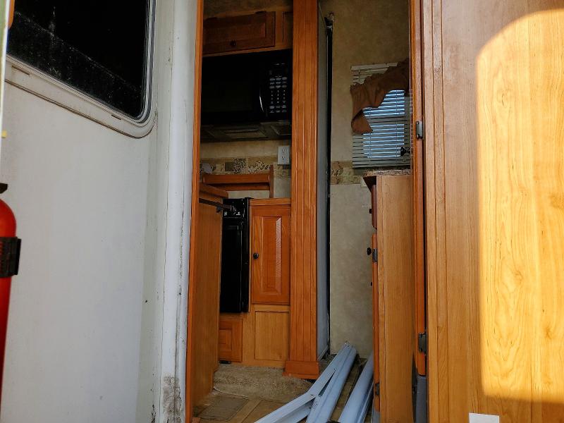 2008 Cedar creek 30rlbs VIN 4X4FCRK2X8S200690 COPART salvage auction — HAIL, CT, sold $2,950 on 2026-07-28 (photo 6)