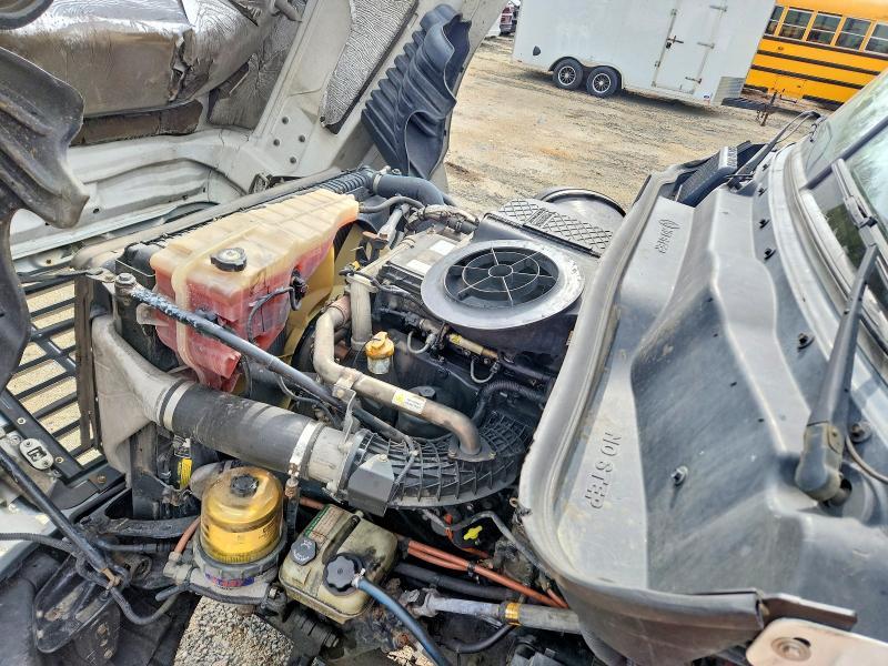 2018 Freigliner All other VIN 3AKJGLDR4JSJK5347 COPART salvage auction — NORMAL WEAR, IL - CERTIFICATE OF TITLE, sold $7,950 on 2026-07-15 (photo 7)