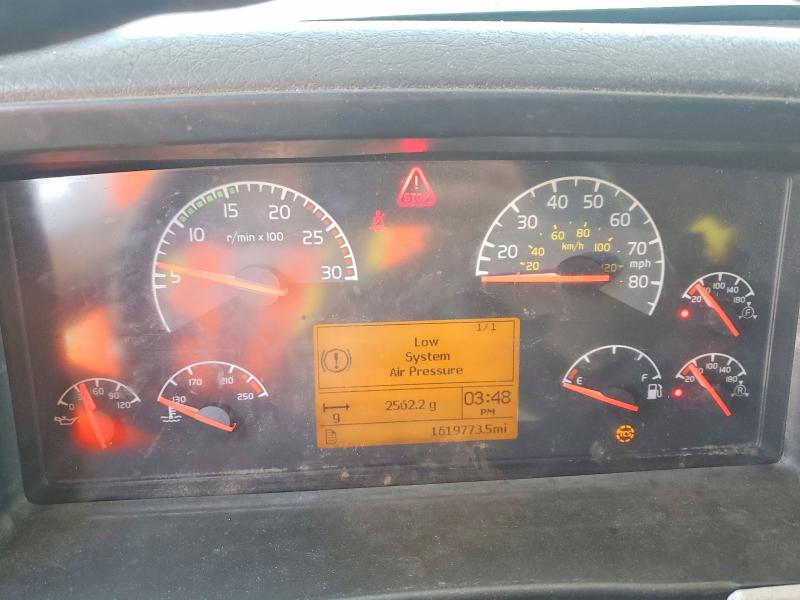 2007 Volv Vn VIN 4V4NC9TG07N440831 COPART salvage auction — FRONT END, TX - CERTIFICATE OF TITLE, sold $2,550 on 2026-07-07 (photo 8)