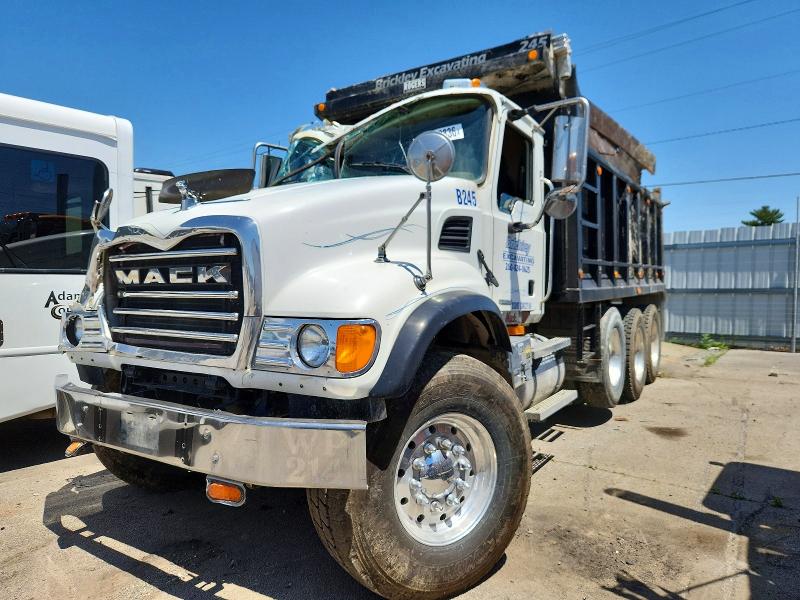 2003 Mack All other VIN 1M2AG11C33M003143 COPART salvage auction — ROOF, ST, sold $13,300 on 2026-08-06 (photo 2)