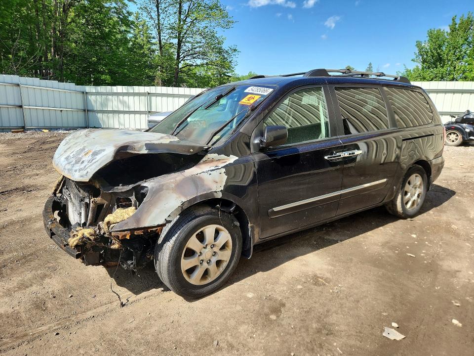2008 Hyundai Entourage VIN KNDMC233386047655 COPART salvage auction — Burn Engine, VT - CERT OF TITLE-SALVAGE VEHICLE, sold $175 on 2026-07-27 (photo 1)