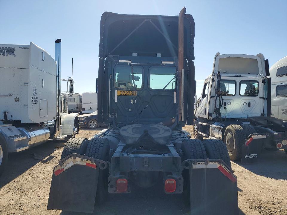 2018 Freigliner All other VIN 3AKBGADV1JSJL4559 COPART salvage auction — MINOR DENT/SCRATCHES, CT, sold $1,150 on 2026-07-08 (photo 6)