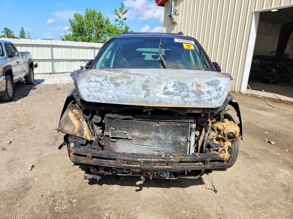 2008 Hyundai Entourage VIN KNDMC233386047655 COPART salvage auction — Burn Engine, VT - CERT OF TITLE-SALVAGE VEHICLE, sold $175 on 2026-07-27 (photo 5)