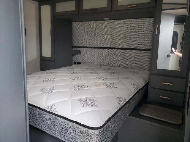 2022 Keystone rv Bullet VIN 4YDTBLL26NT434965 COPART salvage auction — WATER/FLOOD, FL - CERT OF TITLE-SLVG REBLD FLOOD, sold $1,600 on 2026-07-09 (photo 5)