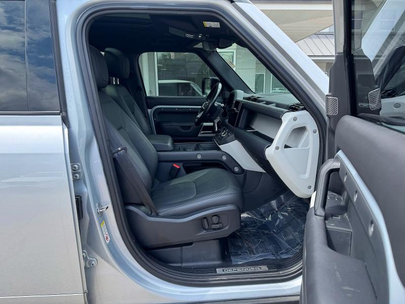 2022 Land rover Defender VIN SALEW7RU6N2097910 COPART salvage auction — Minor Dent/Scratches, MA - CERTIFICATE OF TITLE (P), sold $35,500 on 2026-06-05 (photo 5)