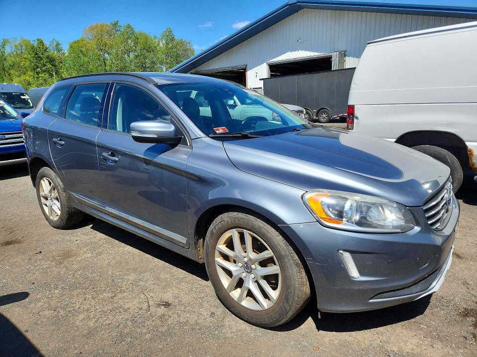2017 Volv Xc60 VIN YV440MDJ9H2087521 COPART salvage auction — MINOR DENT/SCRATCHES, RI - CERTIFICATE OF TITLE, sold $4,600 on 2026-07-30 (photo 4)