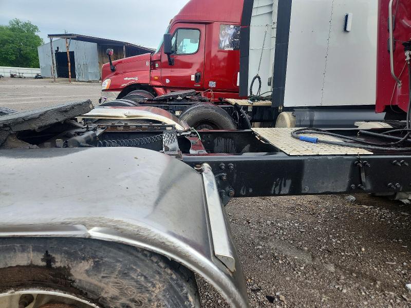 2006 Freightliner All other VIN 1FUJA6CK66LW04024 COPART salvage auction — ROLLOVER, TN - SALVAGE CERTIFICATE, sold $3,800 on 2026-07-09 (photo 6)
