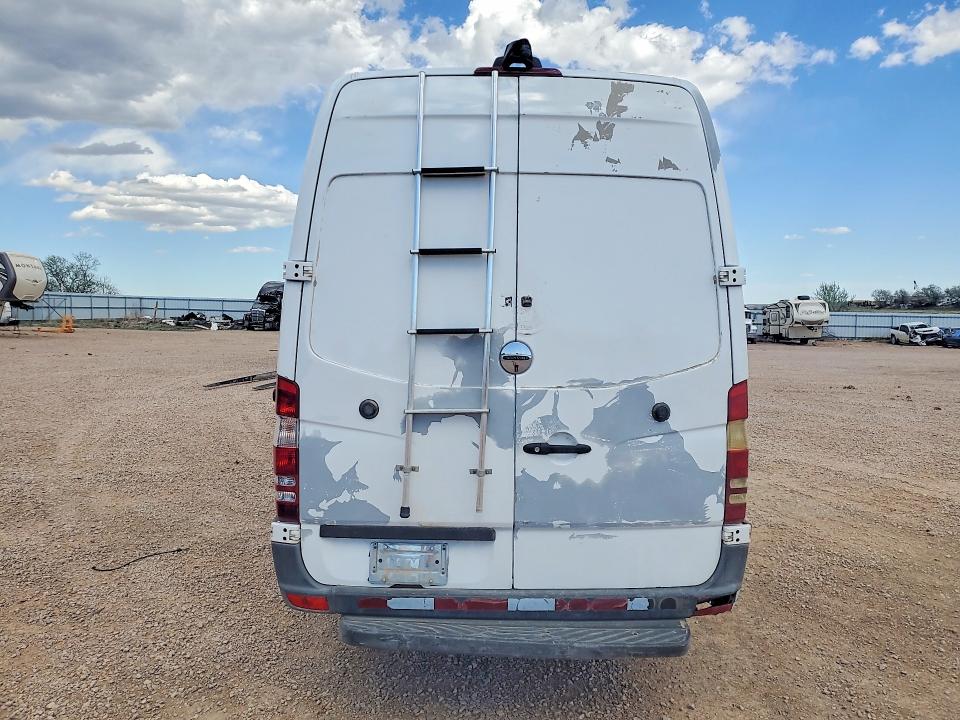 2015 Freightliner Sprinter VIN WDYPF4CC6FP169518 COPART salvage auction — HAIL, MN - CERT OF TITLE-SALVAGE, sold $2,200 on 2026-07-29 (photo 6)