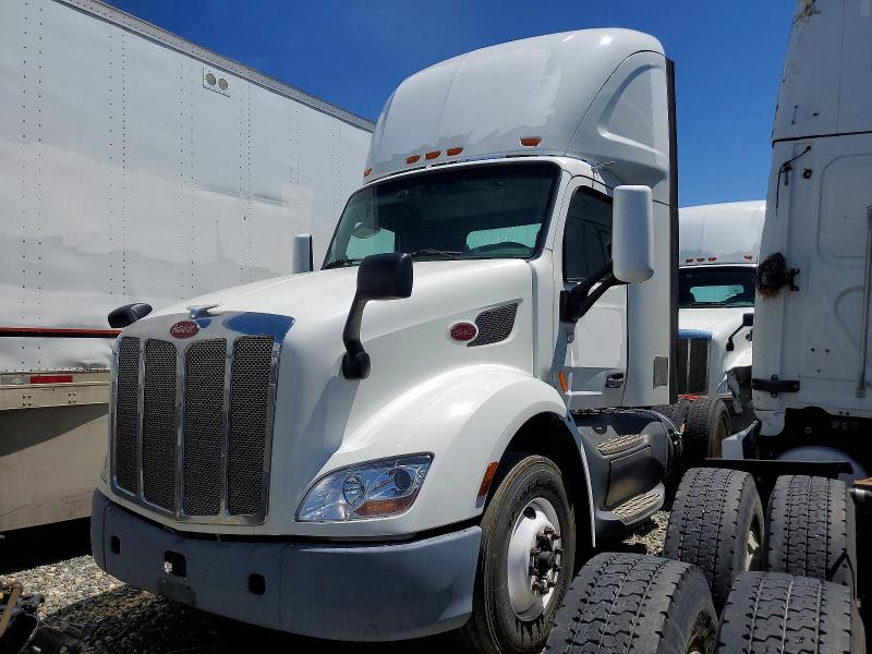 2017 Peterbilt All models VIN 1XPBA48X7HD428486 COPART salvage auction — MINOR DENT/SCRATCHES, IN - CERTIFICATE OF TITLE, sold $5,300 on 2026-07-09 (photo 2)