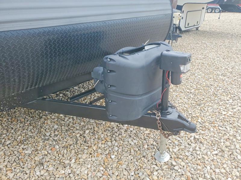 2017 Prowler 18l VIN 5SFPB2228HE336090 COPART salvage auction — MINOR DENT/SCRATCHES, TX - CERTIFICATE OF TITLE, sold $550 on 2026-07-28 (photo 7)