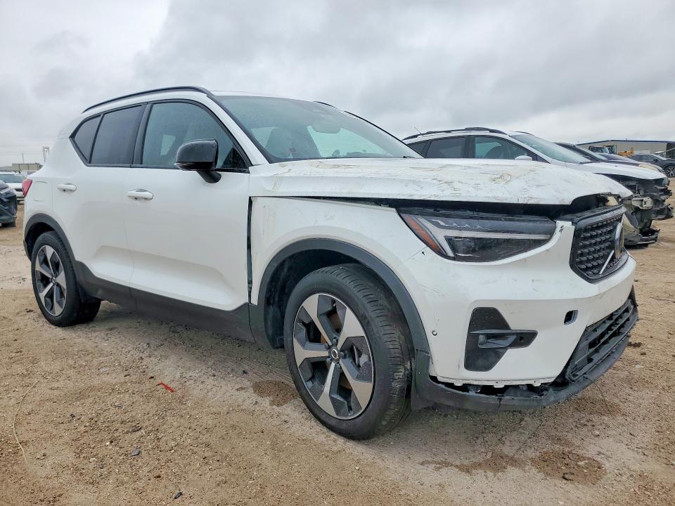 2026 Volvo Xc40 VIN YV4L12UC0T2700326 COPART salvage auction — FRONT END, Fl - Cert Of Title Slvg Rebuildable, sold $15,000 on 2026-07-21 (photo 4)