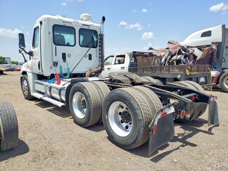 2009 Freightliner All other VIN 1FUJGECK69LAL8088 COPART salvage auction — NORMAL WEAR, CT, sold $9,600 on 2026-07-08 (photo 3)