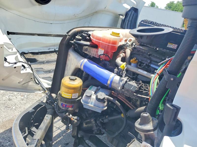 2022 Freightliner Cascadia VIN 3AKJHTDV3NSNE8223 COPART salvage auction — MECHANICAL, NC - CERTIFICATE OF TITLE (P), sold $5,700 on 2026-07-22 (photo 7)