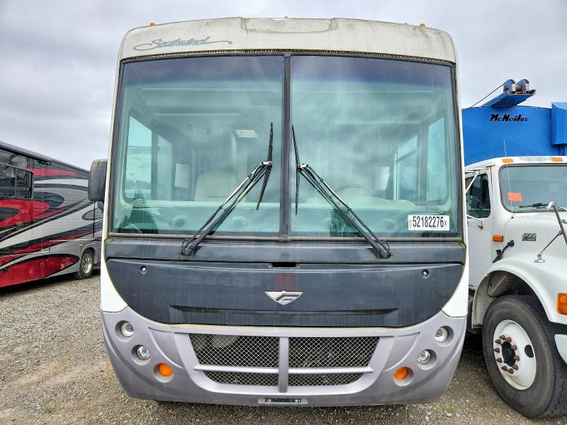2006 Fleetwood All models VIN 5B4MP67G353410290 COPART salvage auction — MINOR DENT/SCRATCHES, OR - CERTIFICATE OF TITLE, sold $8,900 on 2026-07-21 (photo 9)